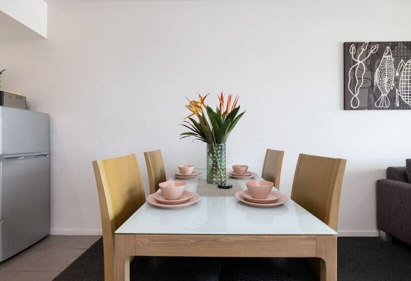 ホテル Signatures On Knuckey