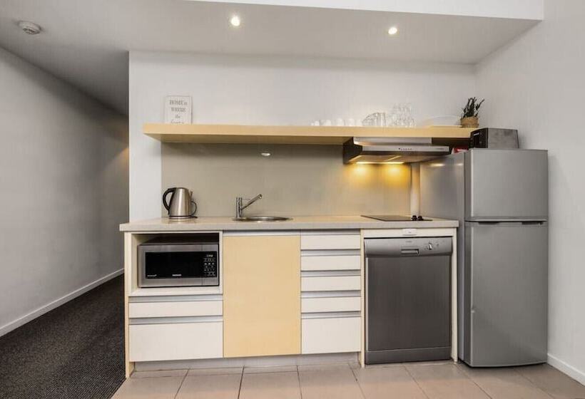 ホテル Signatures On Knuckey