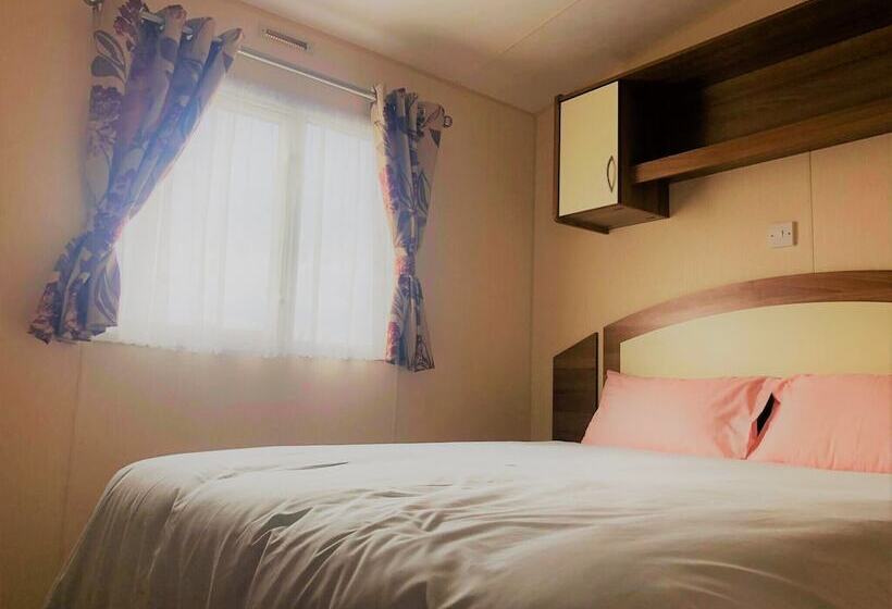 Отель The Chase Holiday Park