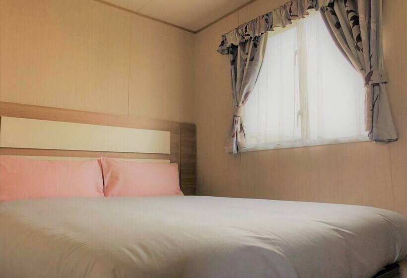 Отель The Chase Holiday Park