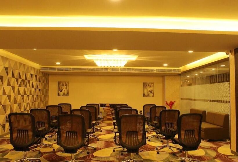 Zip By Spree Hotels Surat