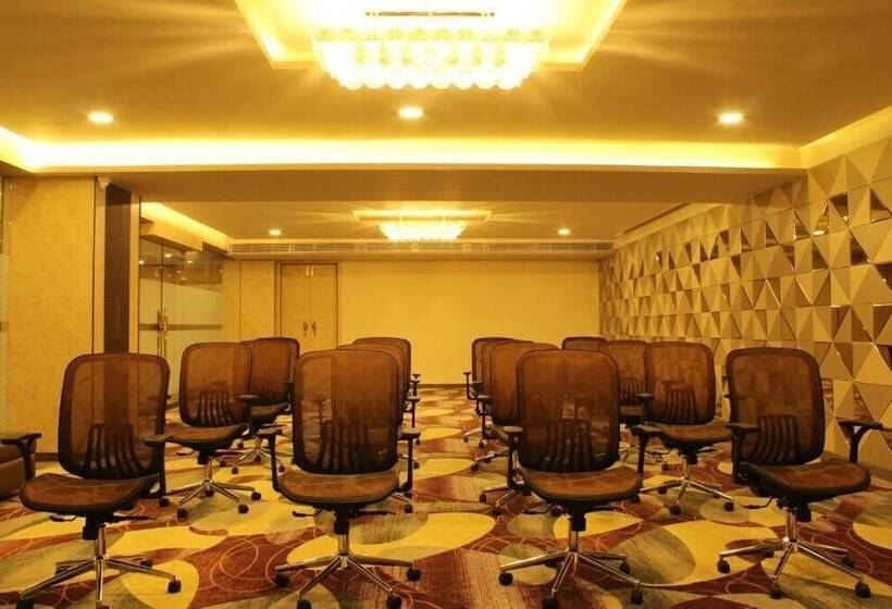 Zip By Spree Hotels Surat