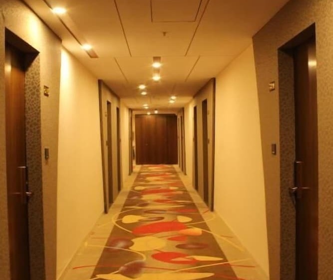 Zip By Spree Hotels Surat