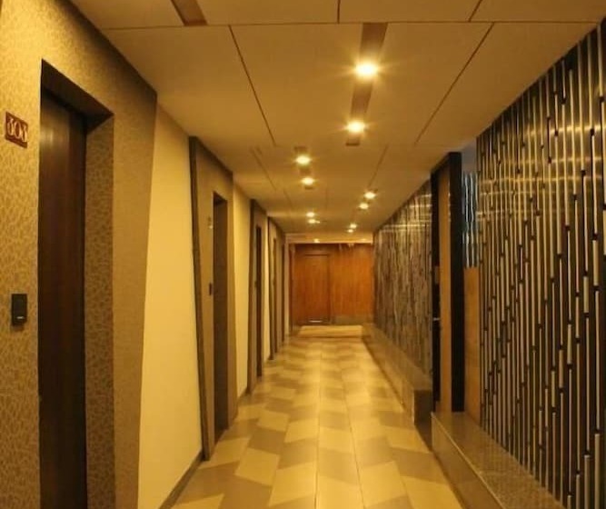 Zip By Spree Hotels Surat