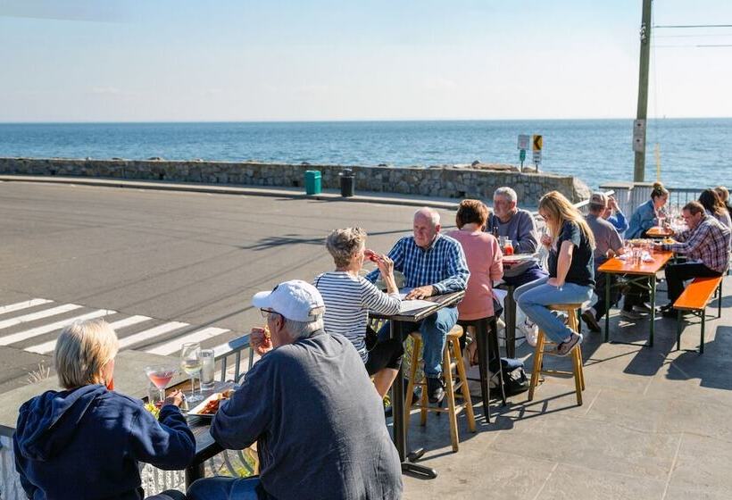 فندق The Surfside