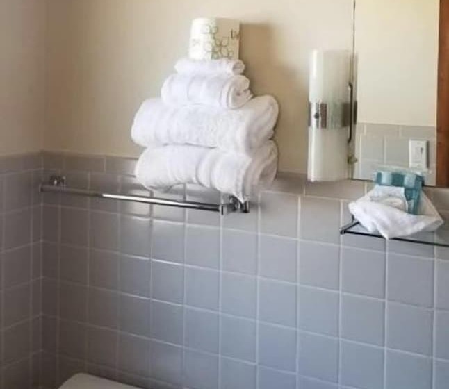 فندق Tri State Wood Inn