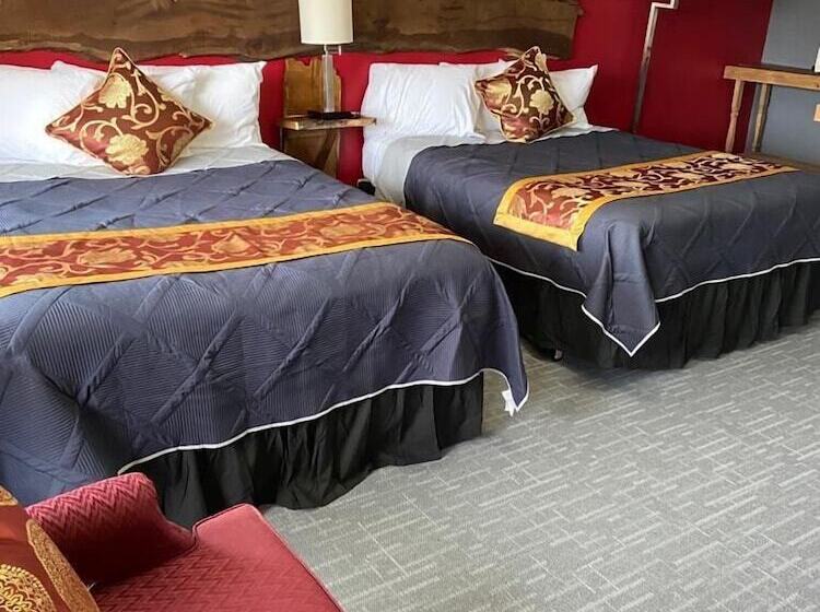 فندق Tri State Wood Inn