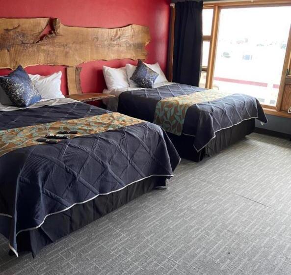 فندق Tri State Wood Inn