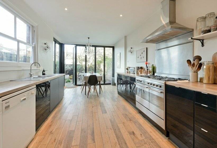 Interior Designed House With Garden In North West London By Underthedoormat