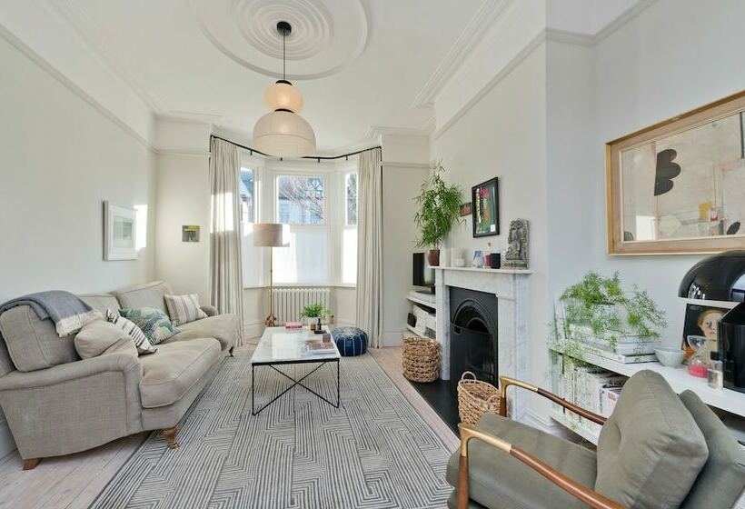 Interior Designed House With Garden In North West London By Underthedoormat