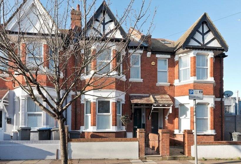 Interior Designed House With Garden In North West London By Underthedoormat