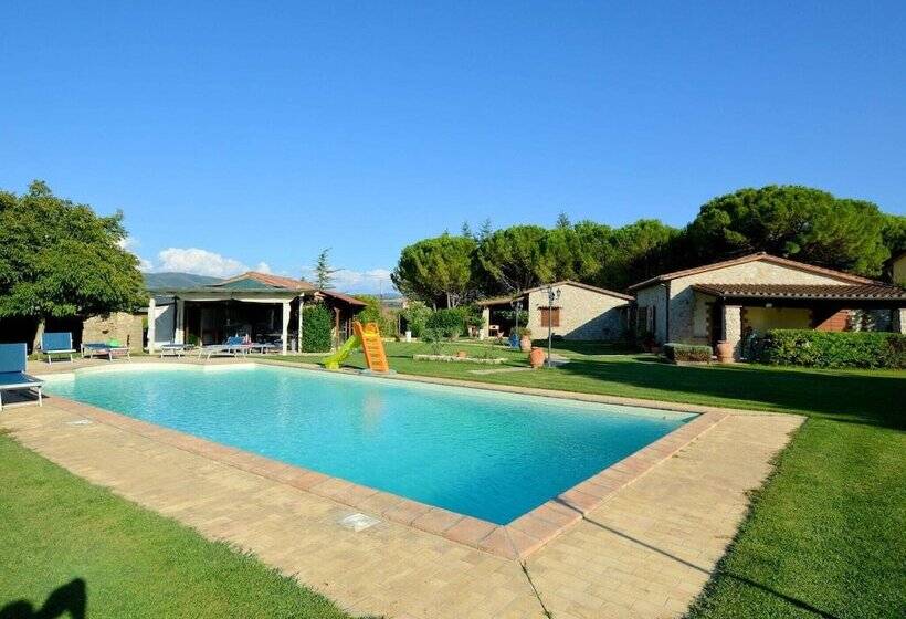 Inviting Cottage In Marsciano With Private Terrace