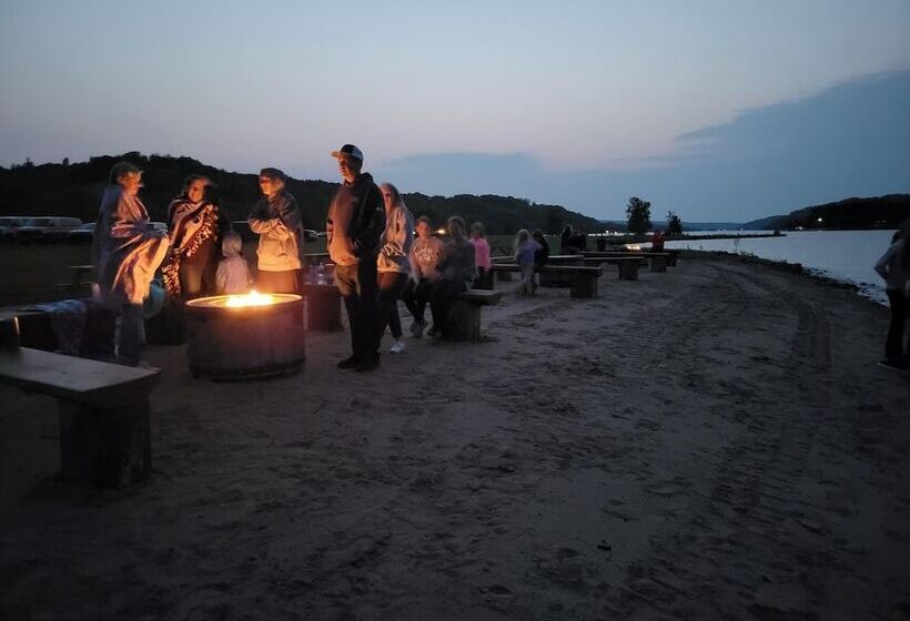 Keweenaw Waters Resort