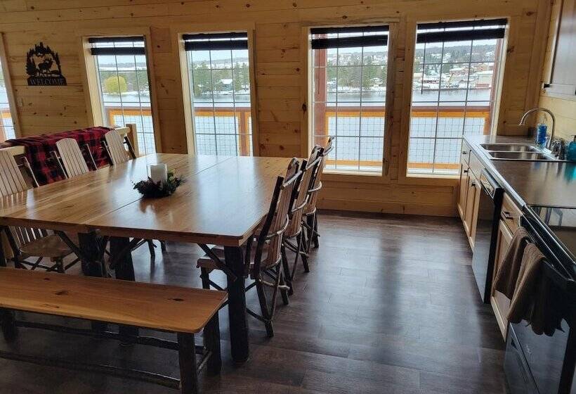 Keweenaw Waters Resort