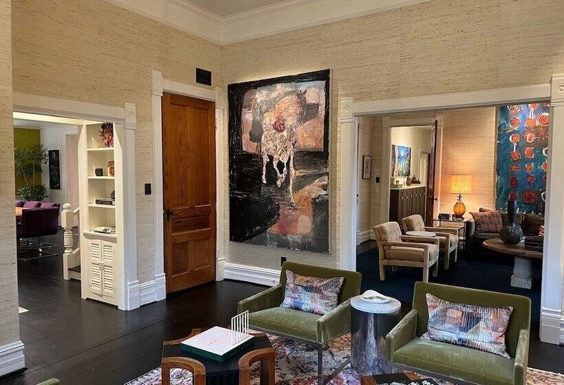 La Pension Nacogdoches