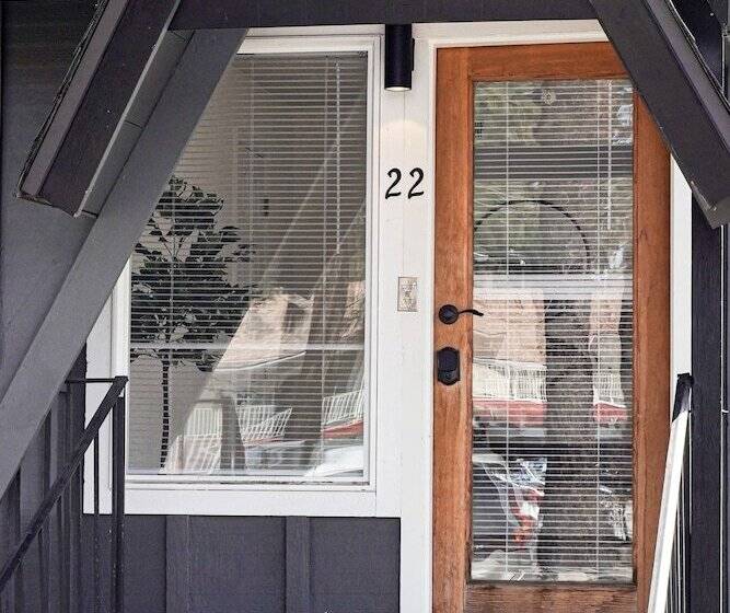 מוטל Adventure Lodge