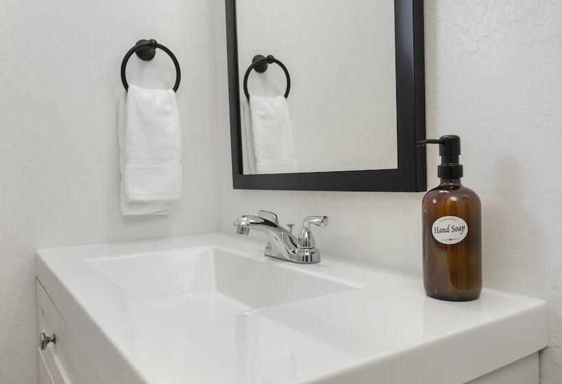 מוטל Adventure Lodge