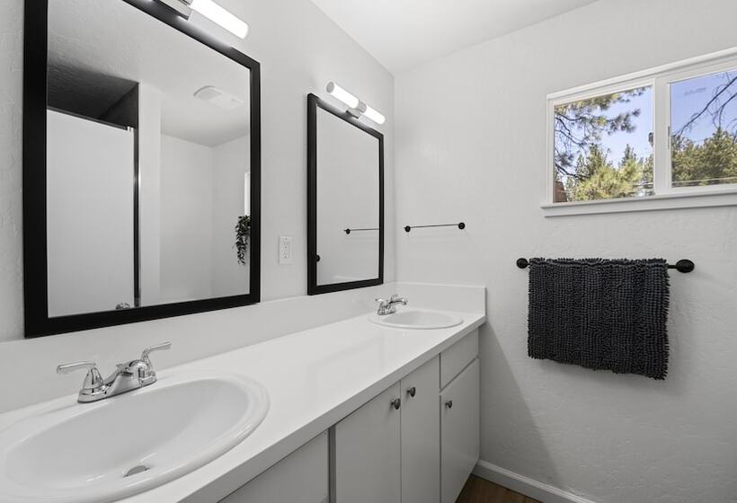 מוטל Adventure Lodge