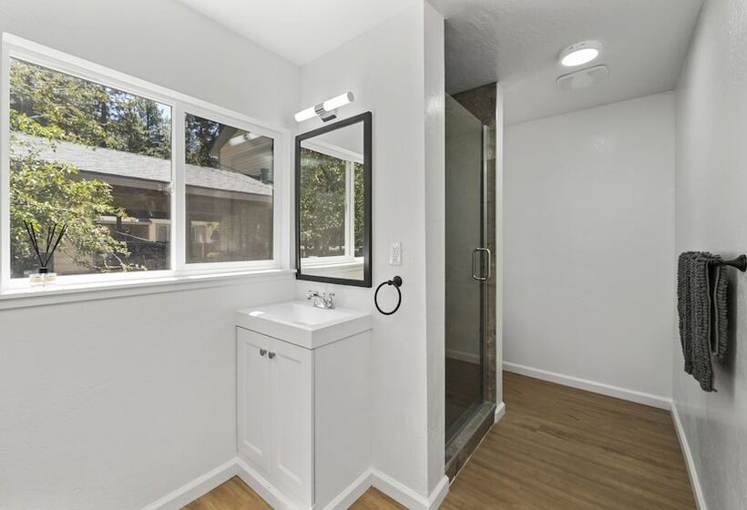 מוטל Adventure Lodge