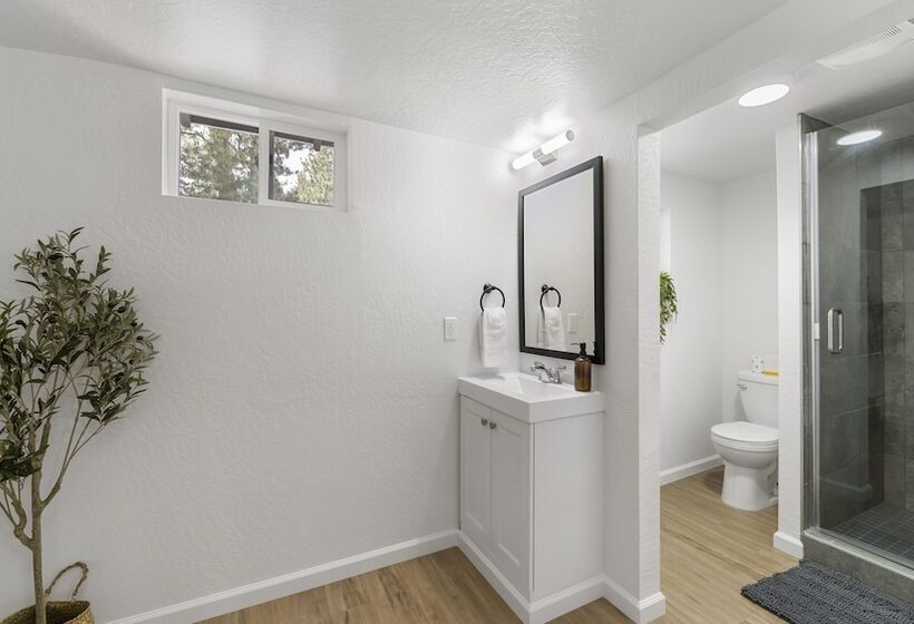 מוטל Adventure Lodge