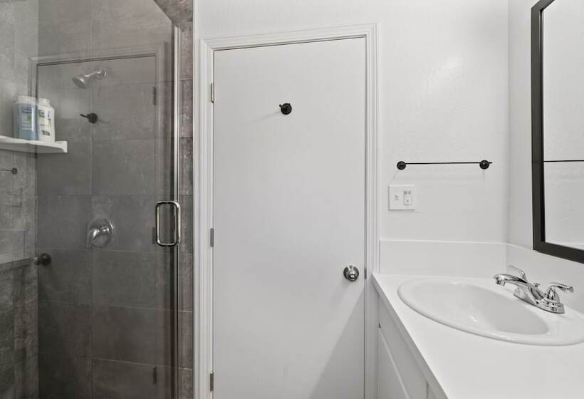 מוטל Adventure Lodge