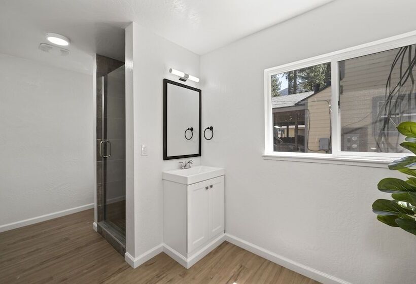 מוטל Adventure Lodge