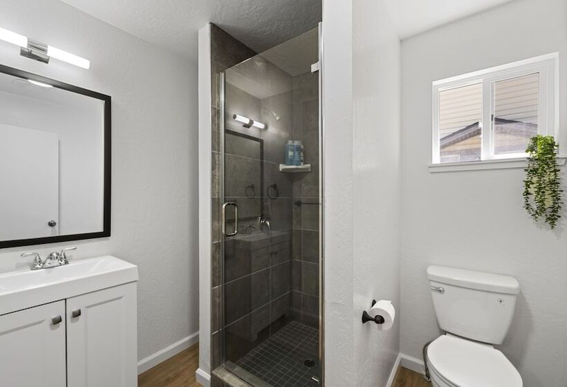 מוטל Adventure Lodge