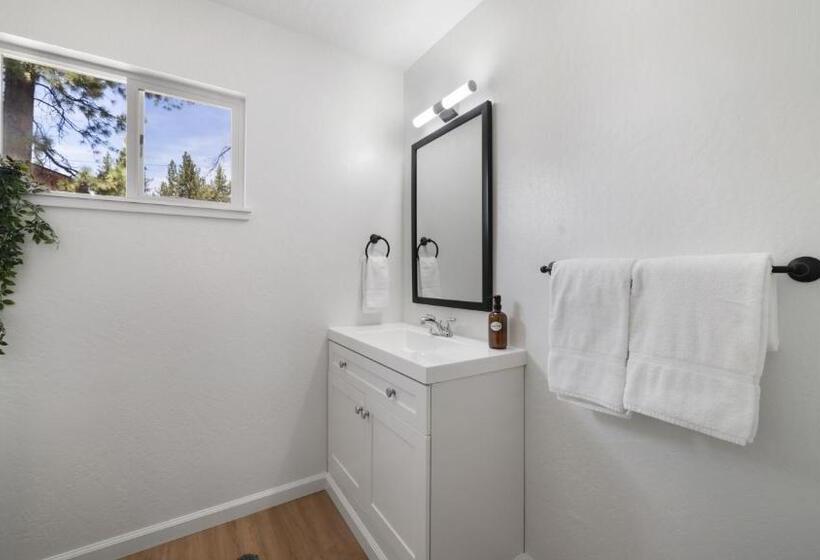 מוטל Adventure Lodge