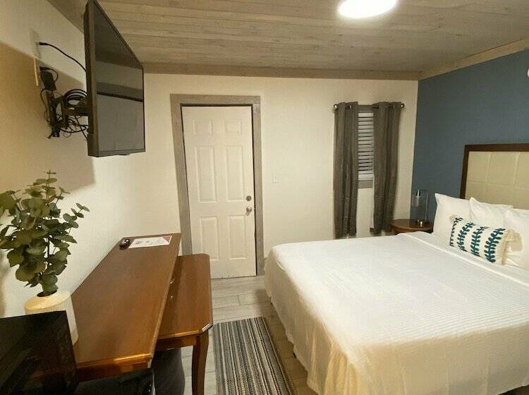 فندق على الطريق American Inn