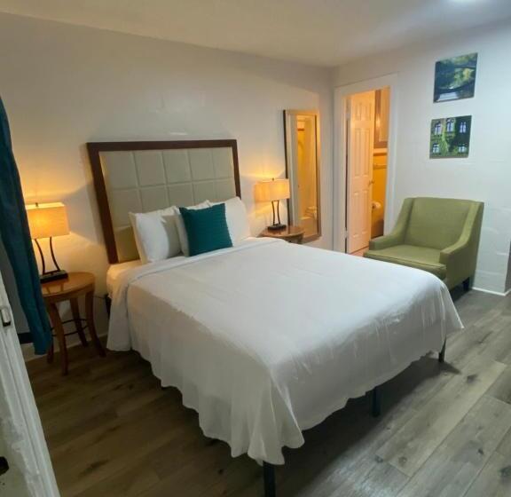 فندق على الطريق American Inn