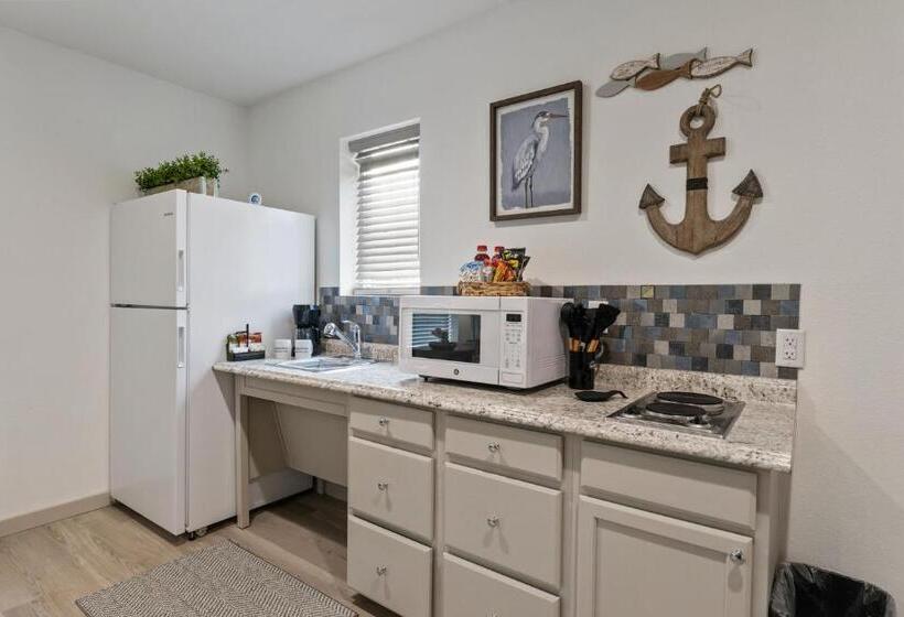 汽车旅馆  Extended Stay Gun Barrel City