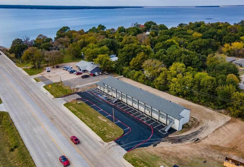 汽车旅馆  Extended Stay Gun Barrel City