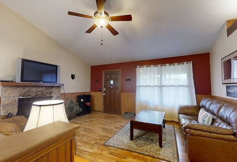 Mountaintop Hideaway