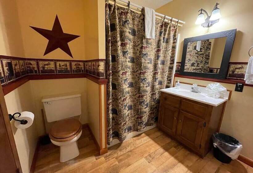 Mountaintop Hideaway