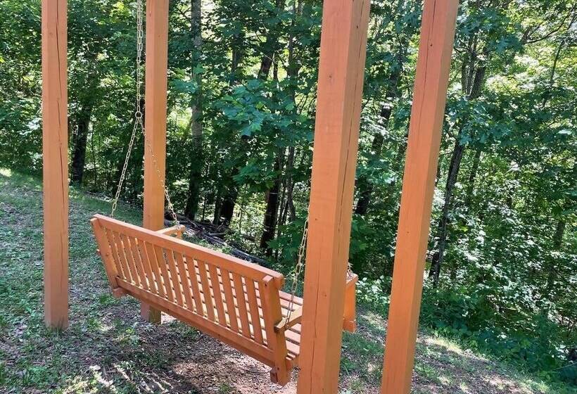 Mountaintop Hideaway