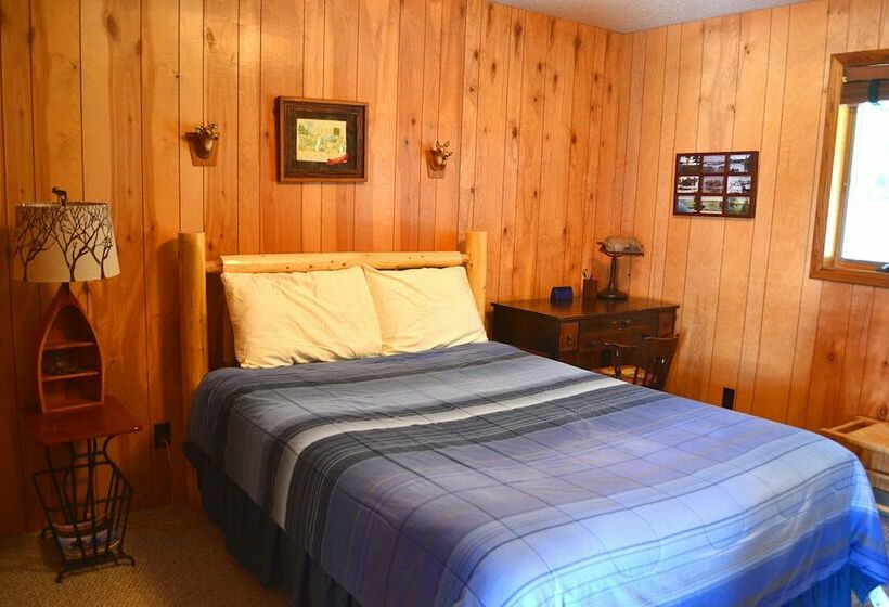 Nitschke S Northern Resort   Cabin #7