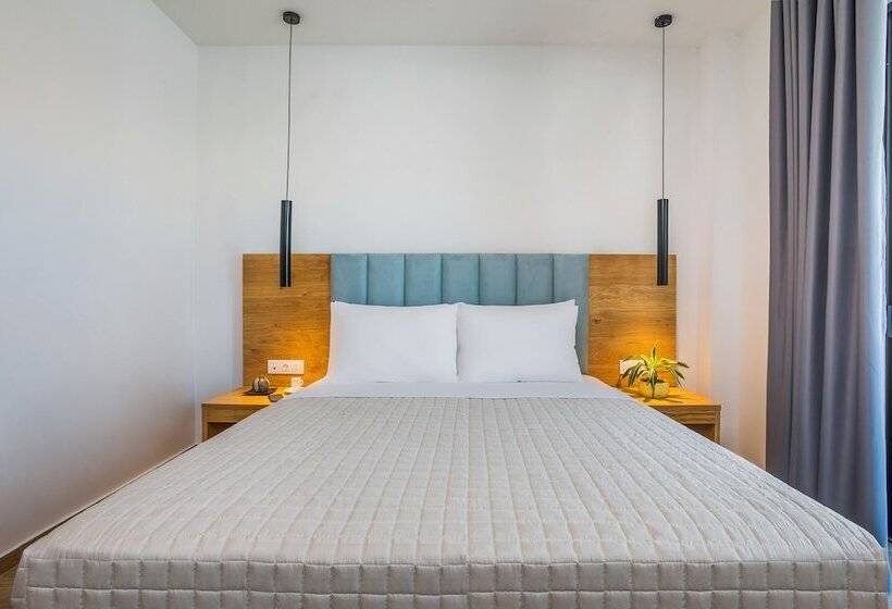 פנסיון Alexmare Hotel Fourka