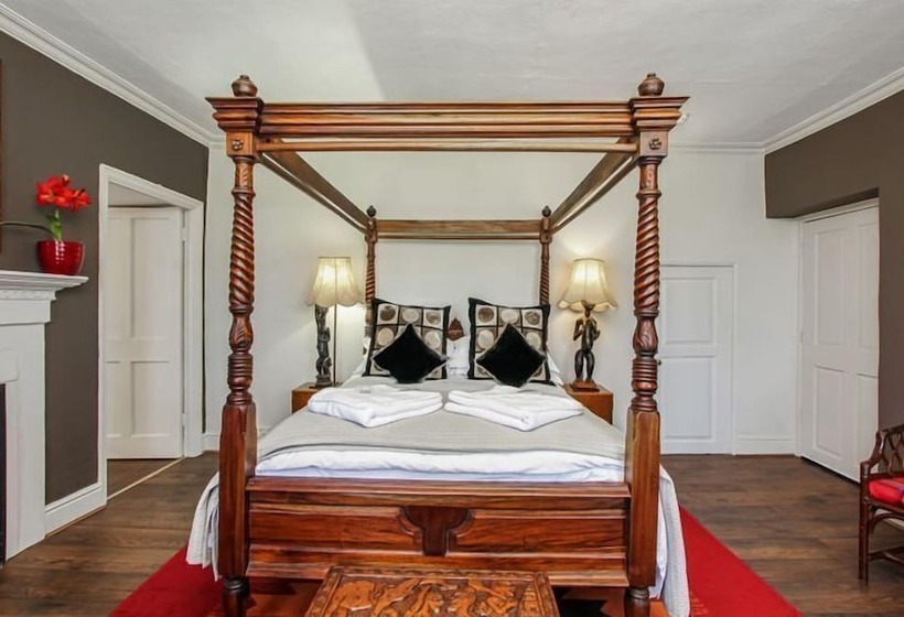 פנסיון Fox And Hounds