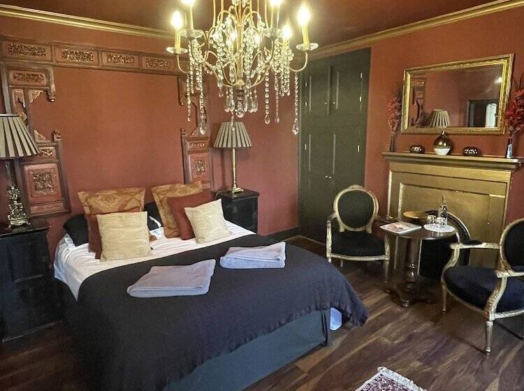 פנסיון Fox And Hounds