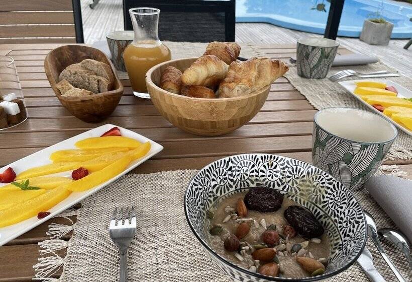 بنسيون La Grange Du Coulin