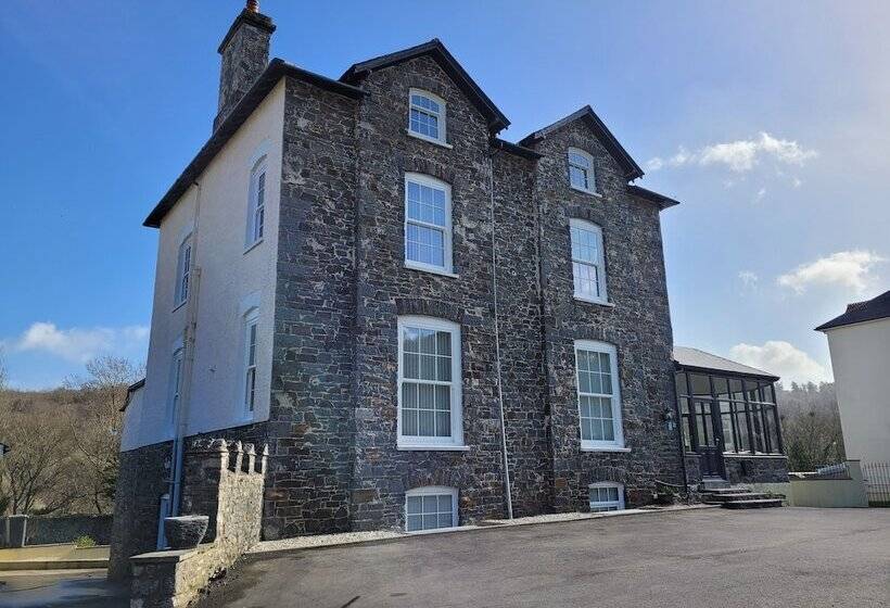 بنسيون Llys Aeron Guest House