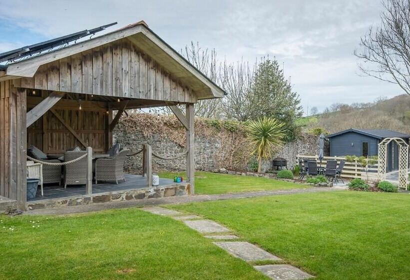 بنسيون Llys Aeron Guest House