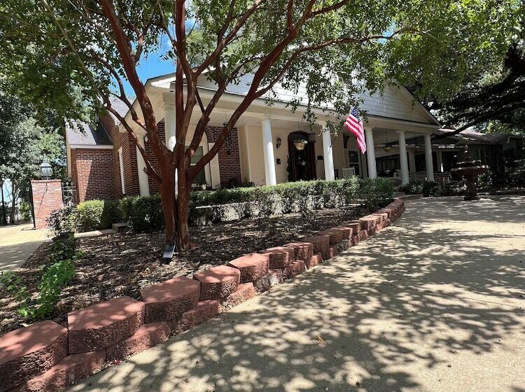 بنسيون Opus House Historic Natchitoches