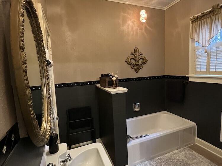 بنسيون Opus House Historic Natchitoches