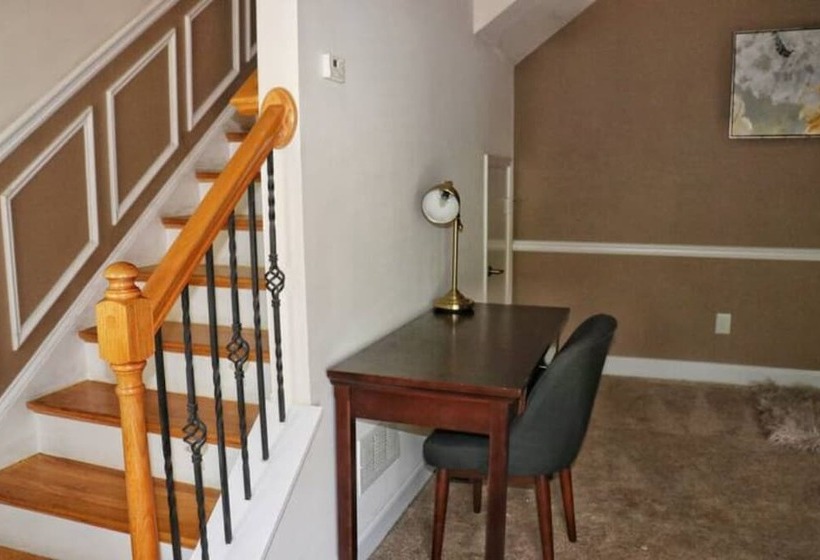 ペンション Ravishing Downtown Home