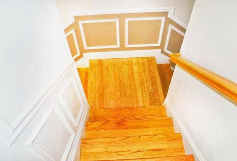 膳宿费 Ravishing Downtown Home