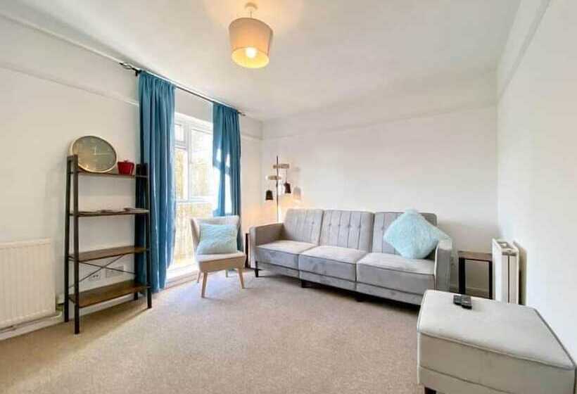 Пансион Scarlet House