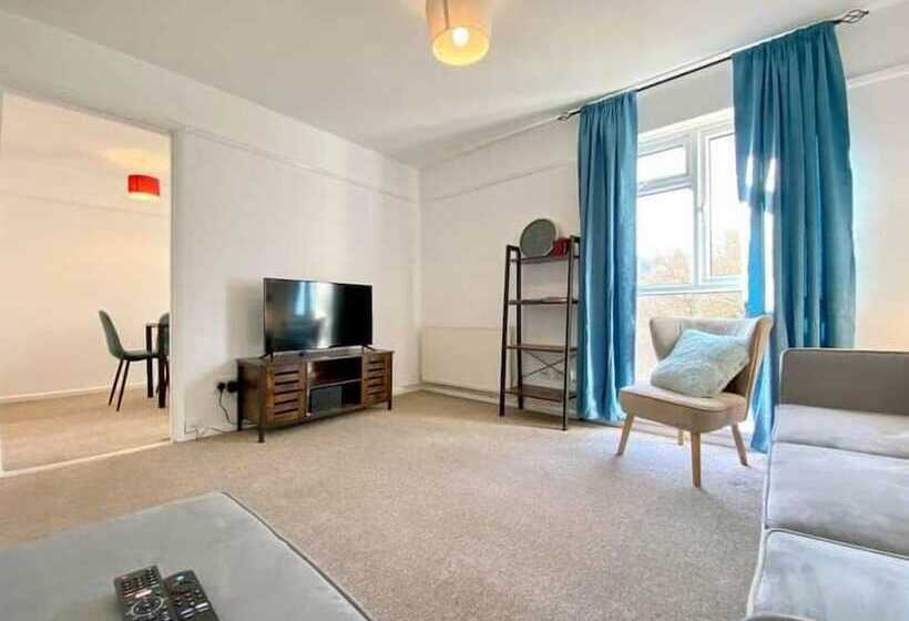 Пансион Scarlet House