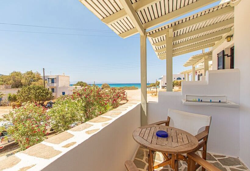 פנסיון Studio Strouvalis