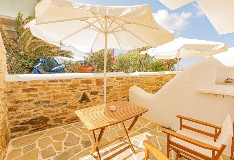 פנסיון Studio Strouvalis